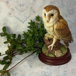 Barn Owl 7682. Andrea by Sadek fine porcelain figurine 1986